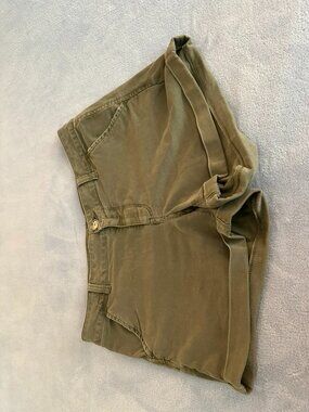 SO denim ArmyGreen shorts